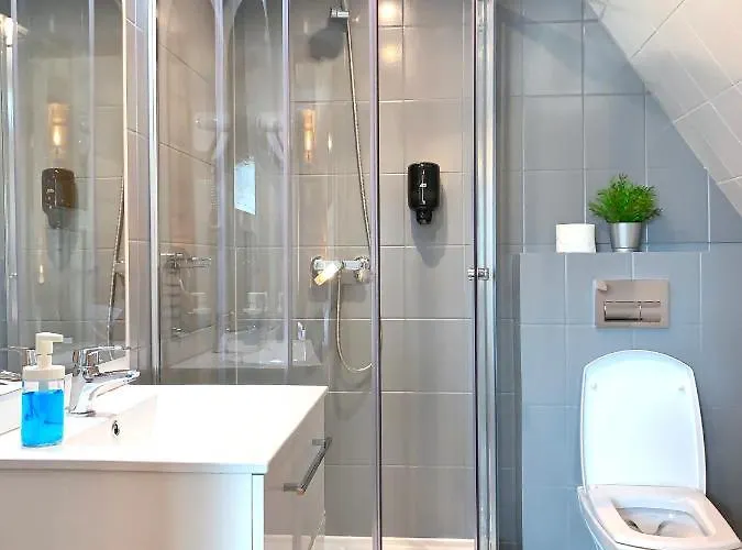 Maria Maka Проживание в семье